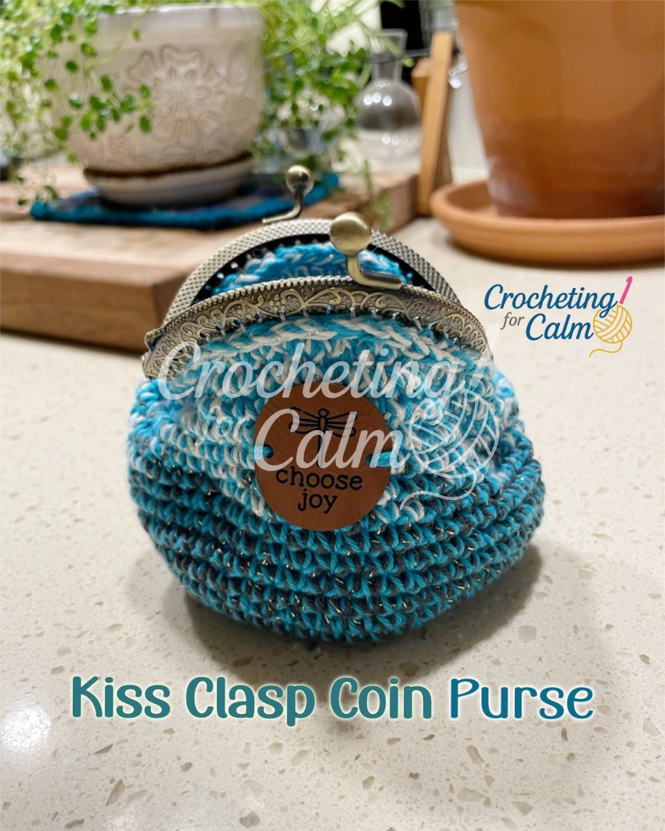 Kiss Clasp Coin Purse