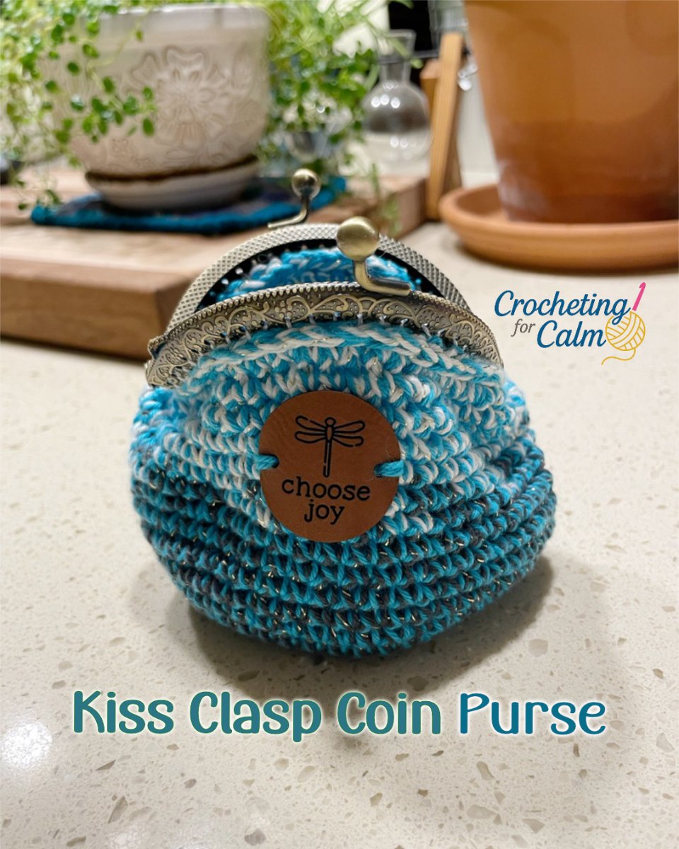 Kiss Clasp Coin Purse