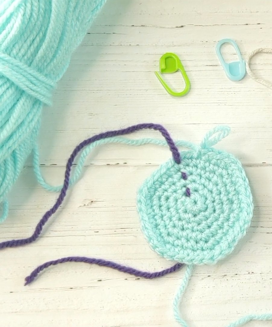 Using a thread marker instead of a stitch marker